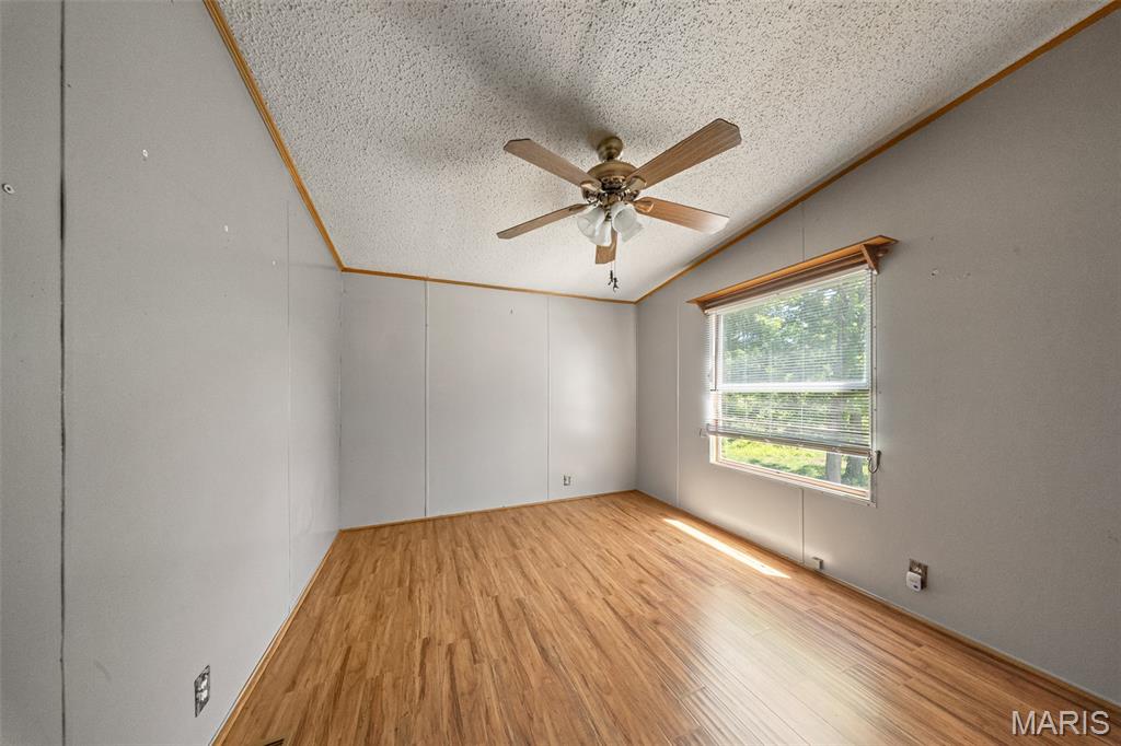 30125 Sunnyside Road Laquey, MO 65534 - Photo 18 of 33