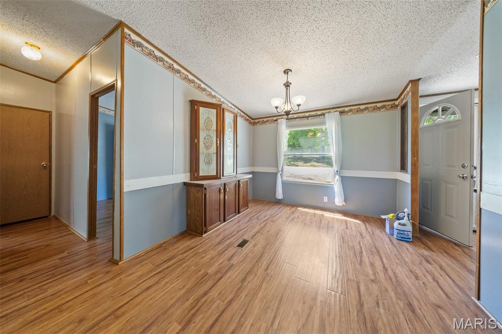 30125 Sunnyside Road Laquey, MO 65534 - Photo 8 of 33