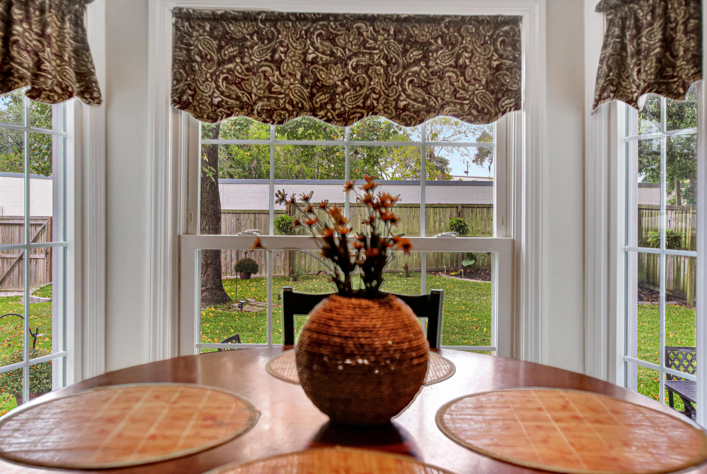 1100 Rosemead Road Mount Pleasant, SC 29464 - Photo 8 of 40 Sunny Breakfast Nook!