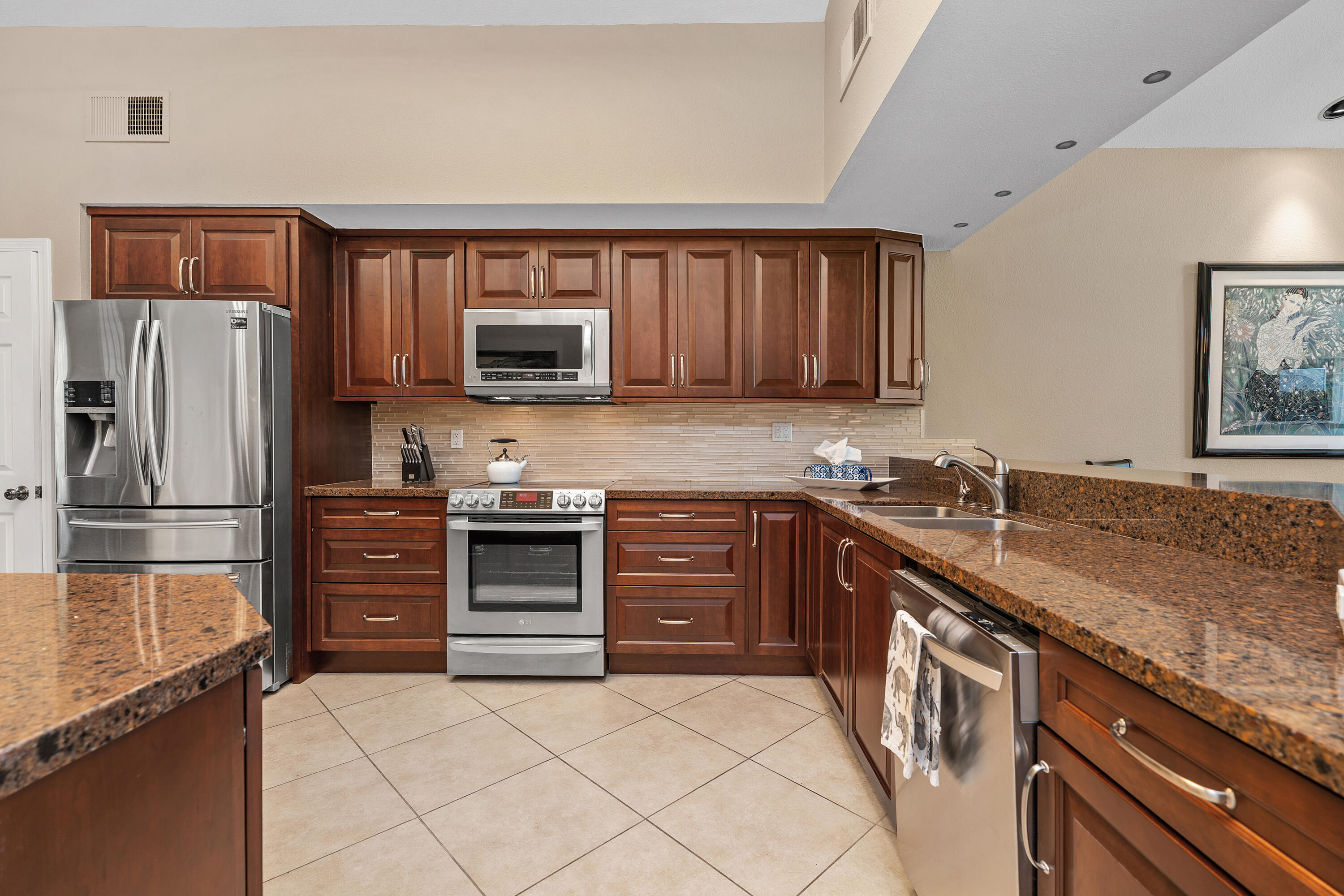 337 Red River Road Palm Desert, CA 92211 - Photo 7 of 30 20_12072879_188090_188090-EI-120