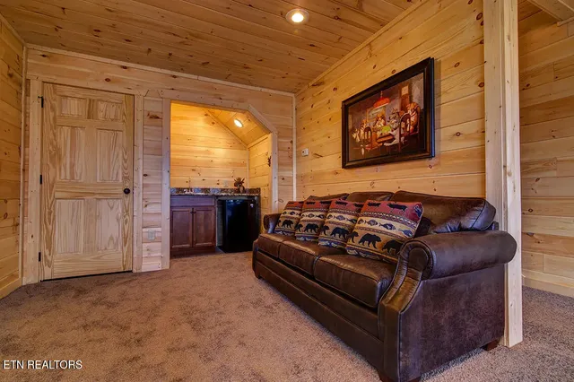 $789,000 | 1205 Parkview Vista Way, Pigeon Forge, TN 37863