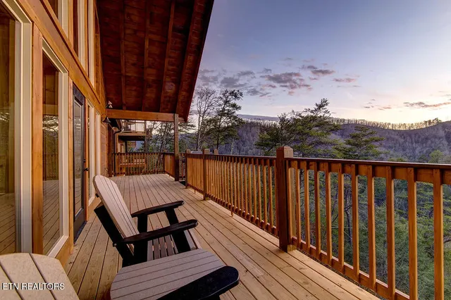 $789,000 | 1205 Parkview Vista Way, Pigeon Forge, TN 37863