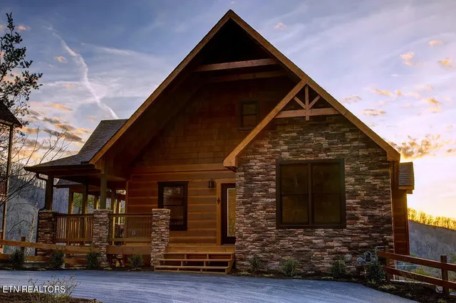 $789,000 | 1205 Parkview Vista Way, Pigeon Forge, TN 37863