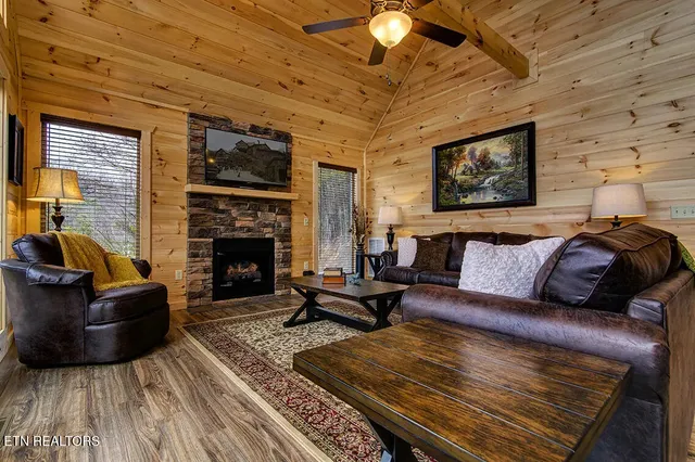 $789,000 | 1205 Parkview Vista Way, Pigeon Forge, TN 37863