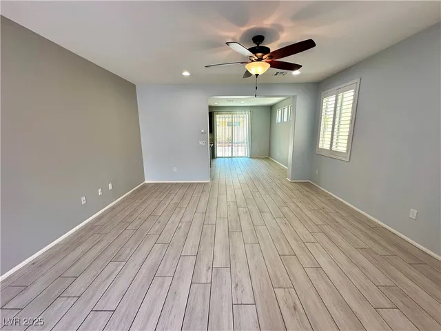 $2,195 | 9527 Ridgeglen Court, Las Vegas, NV 89148