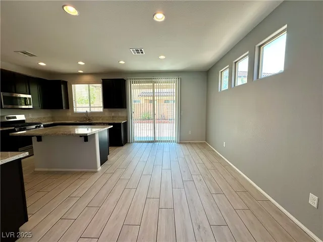 $2,195 | 9527 Ridgeglen Court, Las Vegas, NV 89148