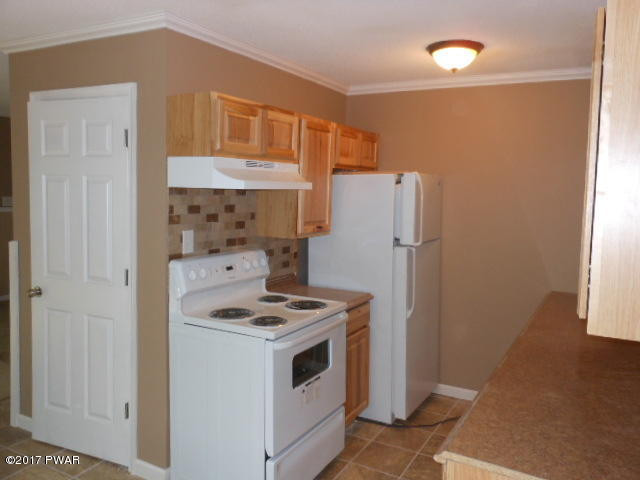 113 Lewis Road Milford, PA 18337 - Photo 2 of 14 kitchen