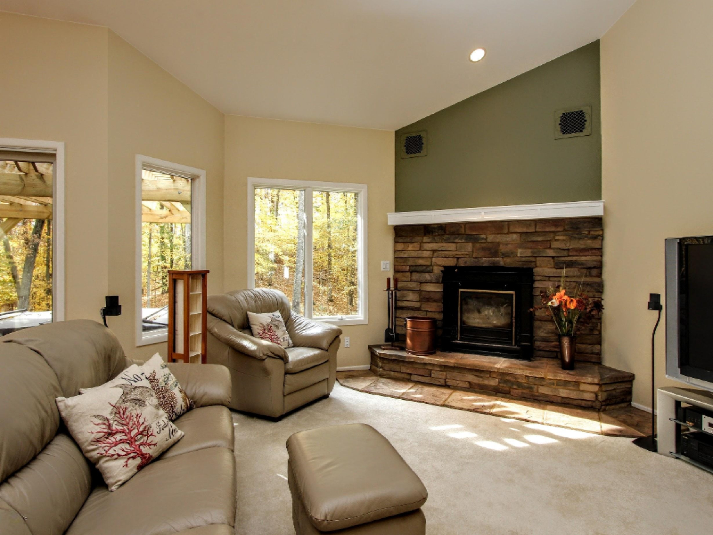 11505 Cascade Road Southeast Lowell, MI 49331 - Photo 5 of 46 5