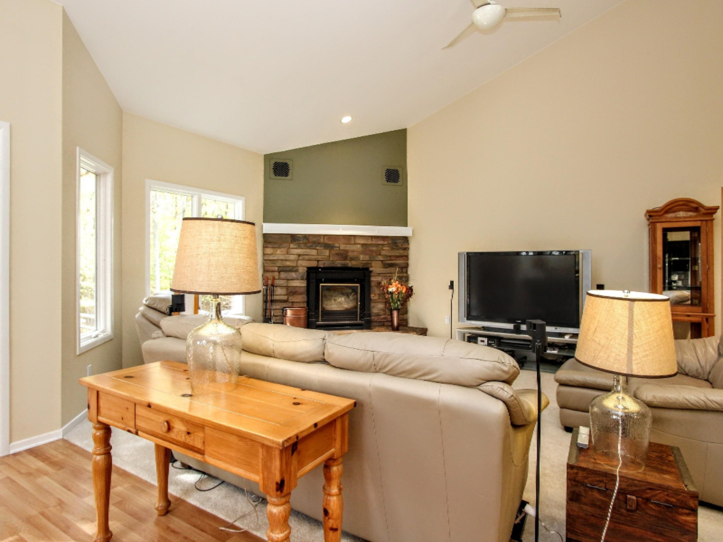 11505 Cascade Road Southeast Lowell, MI 49331 - Photo 6 of 46 6