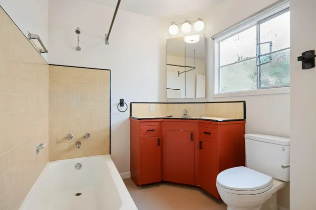 $5,500 | 310 East Micheltorena Street, Santa Barbara, CA 93101