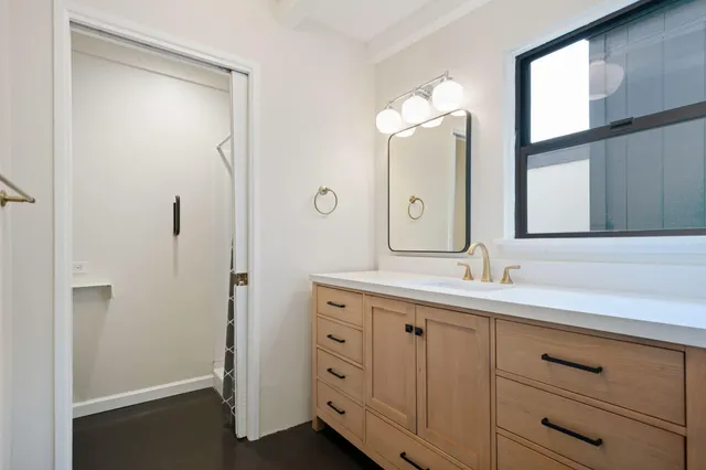 $5,500 | 310 East Micheltorena Street, Santa Barbara, CA 93101