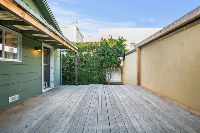 $5,500 | 310 East Micheltorena Street, Santa Barbara, CA 93101