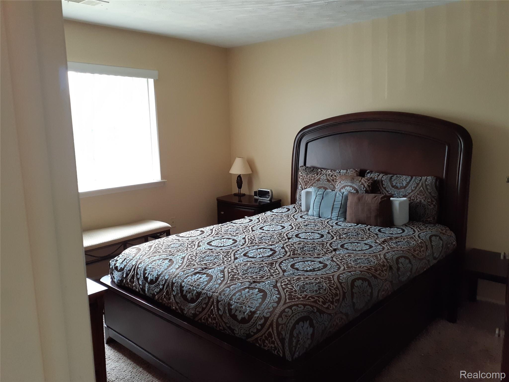 27420 Evergreen Road, Unit 34 Southfield, MI 48076 - Photo 6 of 20 evergreen master bedroom 2.jpg