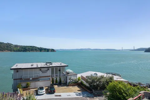 $6,877,000 | 2002 Paradise Drive, Tiburon, CA 94920