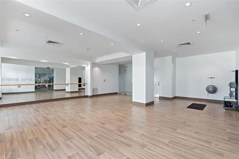 $899,000 | 3301 Northeast 1st Avenue, Unit H2215, Miami, FL 33137