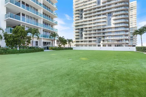 $925,000 | 3301 Northeast 1st Avenue, Unit H2215, Miami, FL 33137