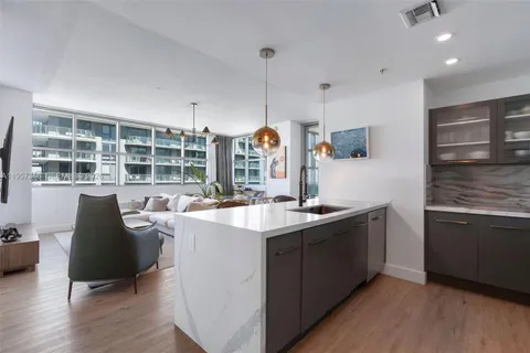 $925,000 | 3301 Northeast 1st Avenue, Unit H2215, Miami, FL 33137