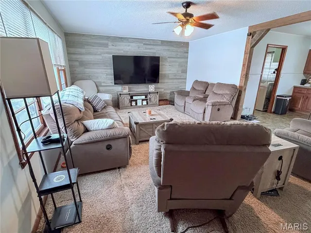 $155,000 | 827 West Johnson Street, Vandalia, IL 62471