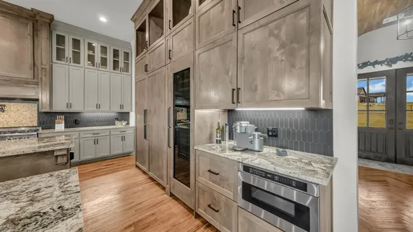$1,775,000 | 210 Wren View, Weatherford, TX 76087