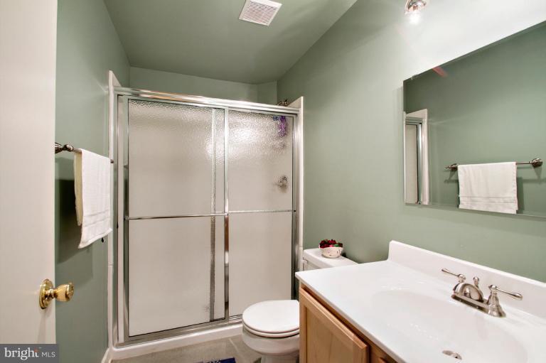6006 Ten Oaks Road Clarksville, MD 21029 - Photo 21 of 30 Bath