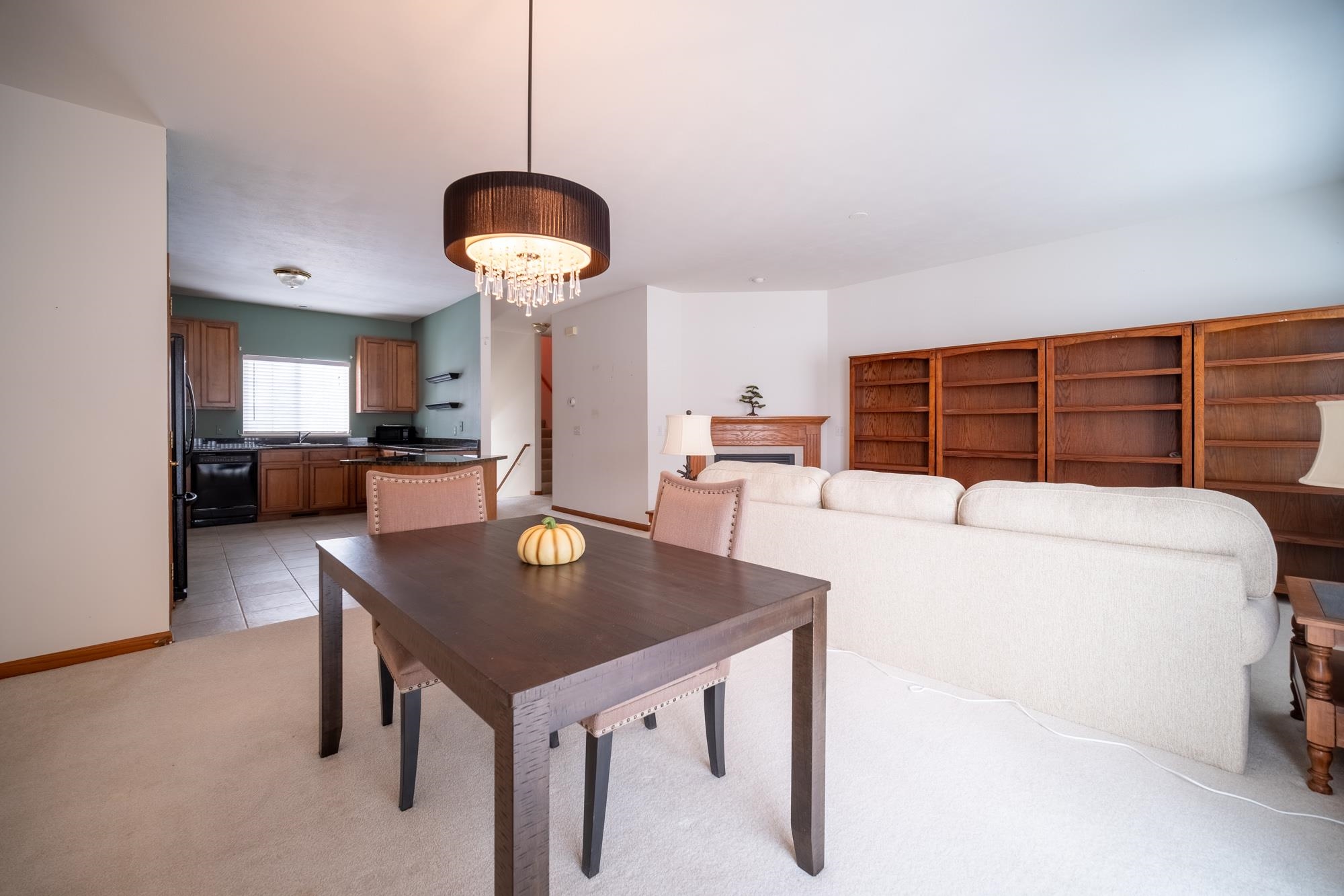 1913 Paddock Court Belvidere, IL 61008 - Photo 6 of 17 a living room with furniture and a table
