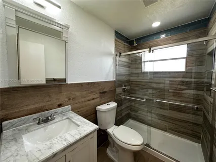 $2,225 | 128 Northwest 2nd Avenue, Unit A, Hallandale Beach, FL 33009