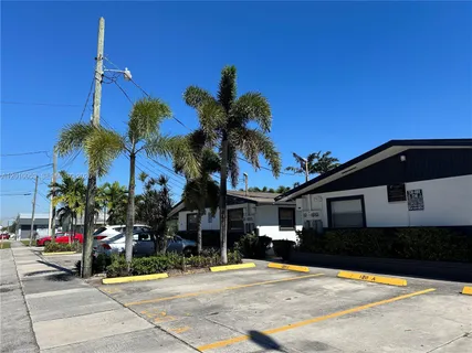 $2,225 | 128 Northwest 2nd Avenue, Unit A, Hallandale Beach, FL 33009