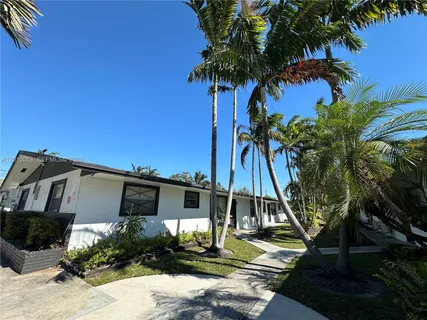 $2,225 | 128 Northwest 2nd Avenue, Unit A, Hallandale Beach, FL 33009