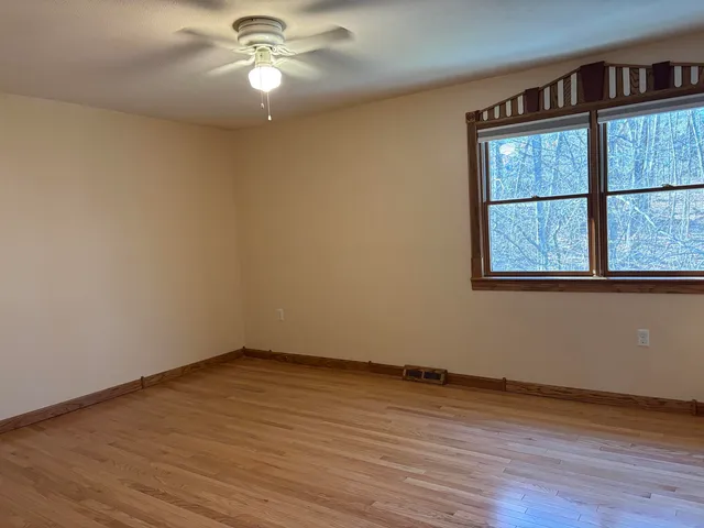 $385,000 | 4 B Pine Isle Drive, Unit B, Derry, NH 03038