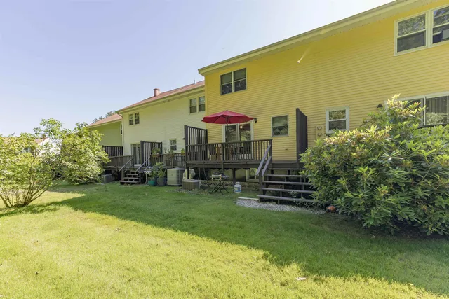 $385,000 | 4 B Pine Isle Drive, Unit B, Derry, NH 03038