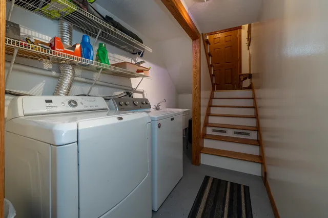 $385,000 | 4 B Pine Isle Drive, Unit B, Derry, NH 03038