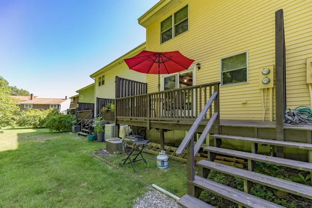 $385,000 | 4 B Pine Isle Drive, Unit B, Derry, NH 03038
