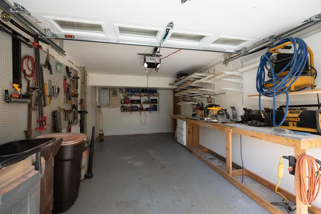 $385,000 | 4 B Pine Isle Drive, Unit B, Derry, NH 03038