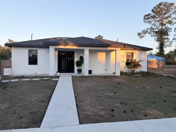 $1,800 | 912 Ossie Avenue, Lehigh Acres, FL 33974