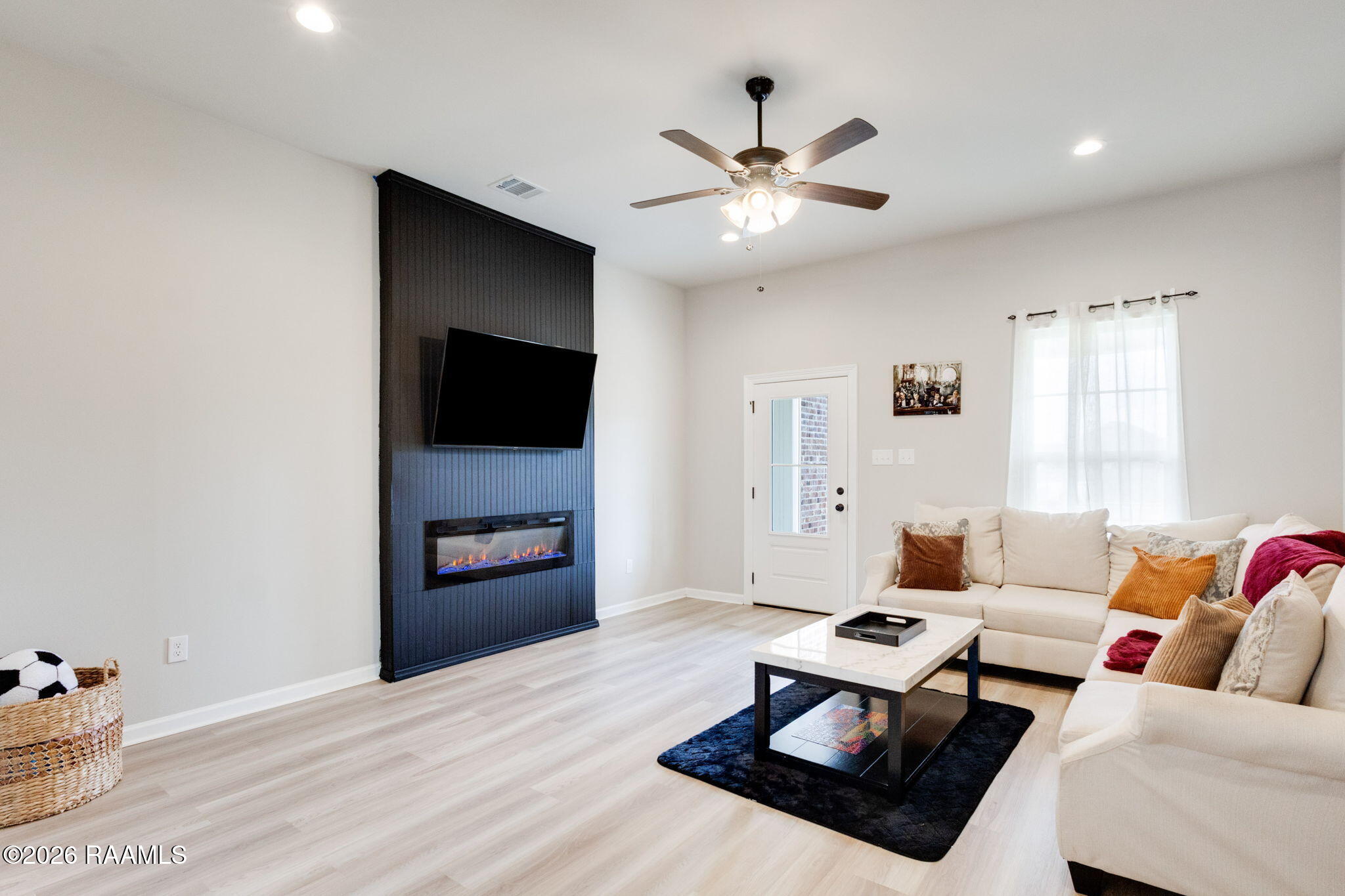 224 Cres Vw Lane Duson, LA 70529 - Photo 3 of 17 5-web-or-mls-224 Crescent View Lane-5