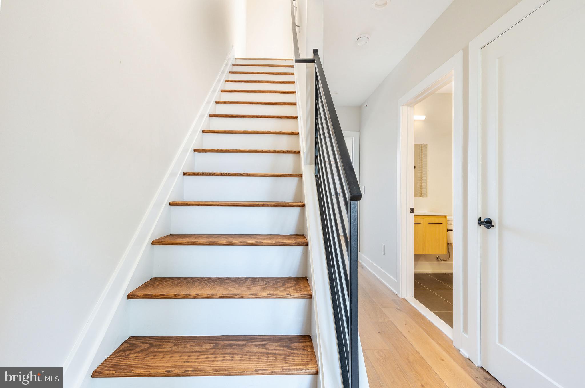 3841 Ridge Avenue Philadelphia, PA 19132 - Photo 34 of 45 a view of entryway