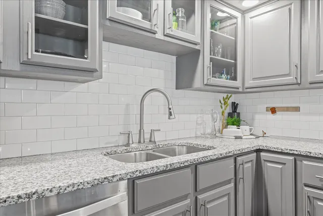 $339,900 | 7 Briar Hill Circle, Unit 7, Champaign, IL 61822