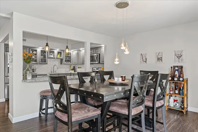 $339,900 | 7 Briar Hill Circle, Unit 7, Champaign, IL 61822