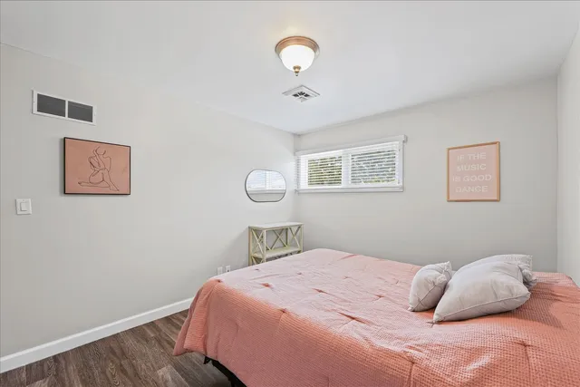 $339,900 | 7 Briar Hill Circle, Unit 7, Champaign, IL 61822