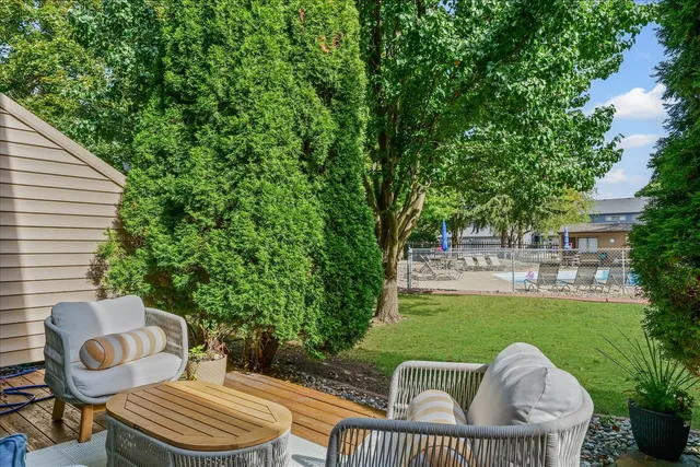 $339,900 | 7 Briar Hill Circle, Unit 7, Champaign, IL 61822