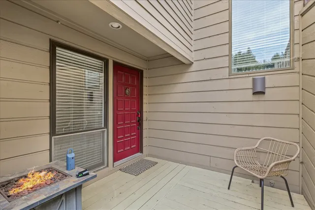 $339,900 | 7 Briar Hill Circle, Unit 7, Champaign, IL 61822