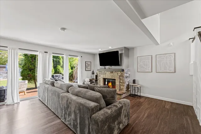 $339,900 | 7 Briar Hill Circle, Unit 7, Champaign, IL 61822