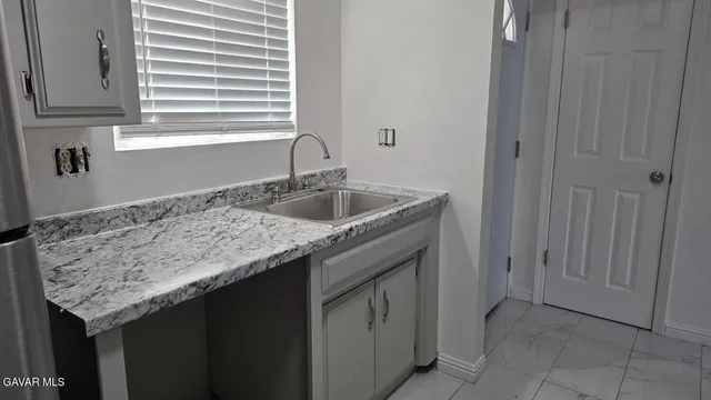 $1,200 | 4404 Tierra Verde Street, Unit D, Bakersfield, CA 93301