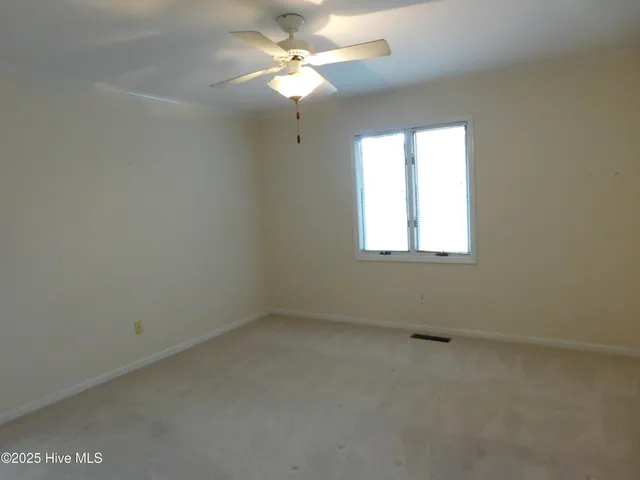 $1,799 | 914 Muirfield Place, New Bern, NC 28560