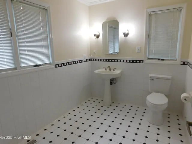 $1,799 | 914 Muirfield Place, New Bern, NC 28560