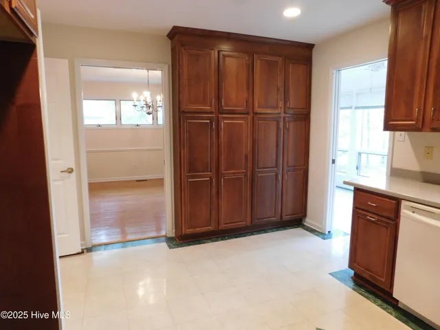 $1,799 | 914 Muirfield Place, New Bern, NC 28560