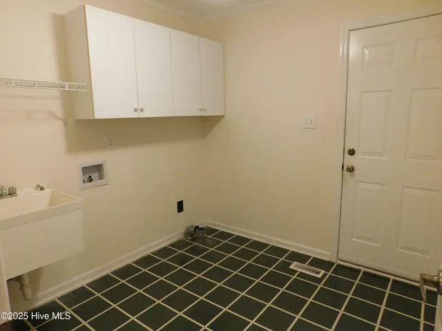 $1,799 | 914 Muirfield Place, New Bern, NC 28560