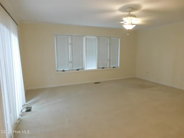 $1,799 | 914 Muirfield Place, New Bern, NC 28560