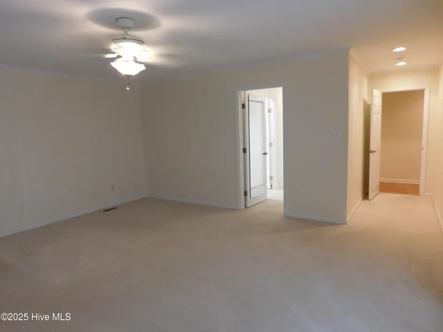 $1,799 | 914 Muirfield Place, New Bern, NC 28560