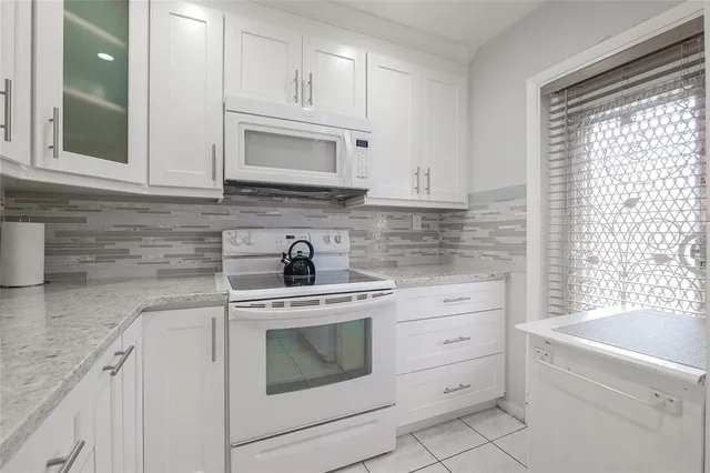 $140,000 | 5071 West Oakland Park Boulevard, Unit 209, Lauderdale Lakes, FL 33313